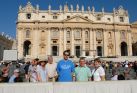 Frh gings zur Generalaudienz von Papst Benedikt XVI. auf den Petersplatz.